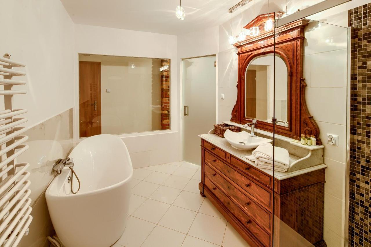 Folwark Bialych Bocianow Guest House Kamionka  ภายนอก รูปภาพ