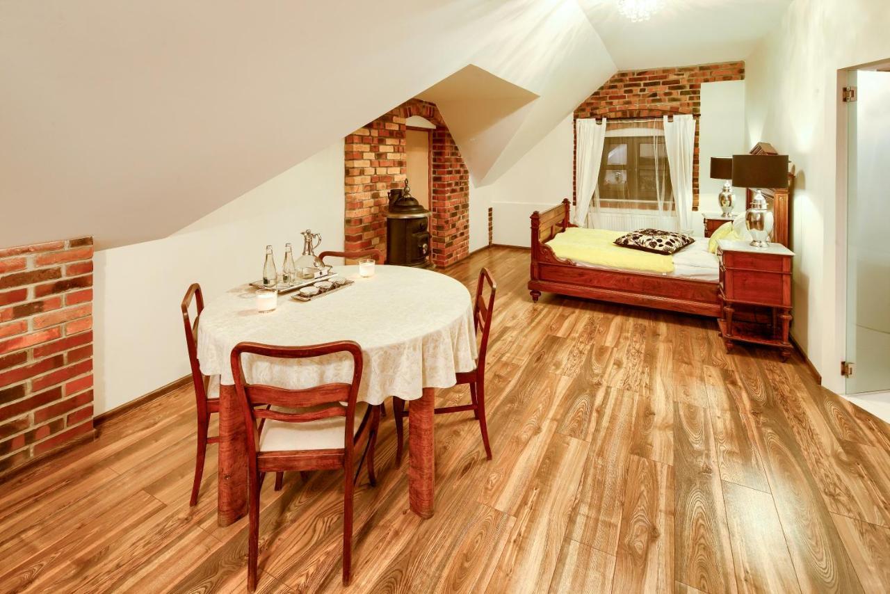 Folwark Bialych Bocianow Guest House Kamionka  ภายนอก รูปภาพ
