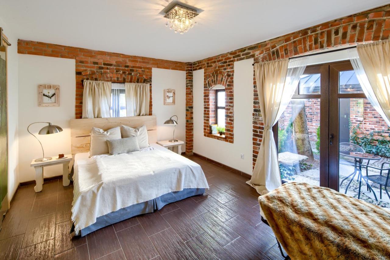 Folwark Bialych Bocianow Guest House Kamionka  ภายนอก รูปภาพ