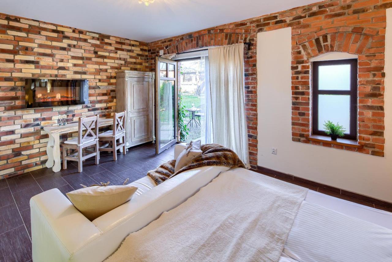 Folwark Bialych Bocianow Guest House Kamionka  ภายนอก รูปภาพ
