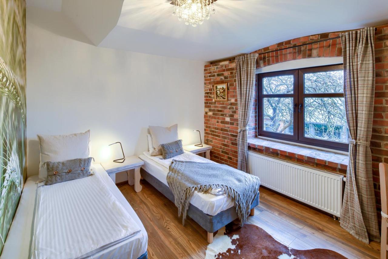 Folwark Bialych Bocianow Guest House Kamionka  ภายนอก รูปภาพ